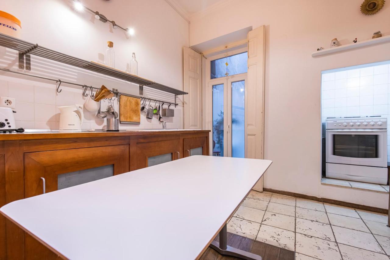 3Bdr Mouraria Apartment By Lovelystay Lisbona Esterno foto