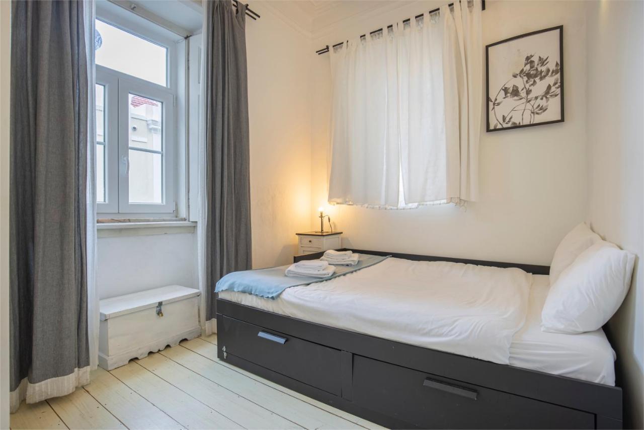 3Bdr Mouraria Apartment By Lovelystay Lisbona Esterno foto